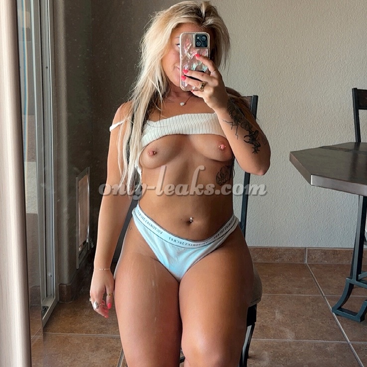 Arizona Mae (Arizona La Fleur, Zonamaeee, Zona_maeee) - @zonamaeee | OnlyFans