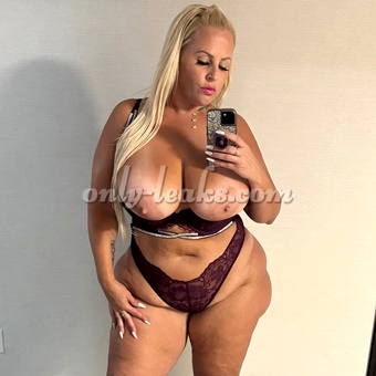 Delicious on Demand (Mistress Delicious, SmotherQueen, Calivegasvibes, Smother_Queen_D) - @deliciousondemand | OnlyFans