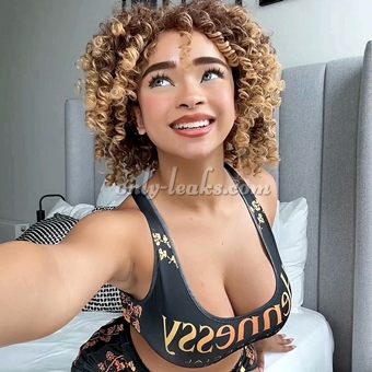 Chiara P (Kiara Peach, Kiara Peachy, KiaraPeachLegit) - @kiarapeachlegit | OnlyFans