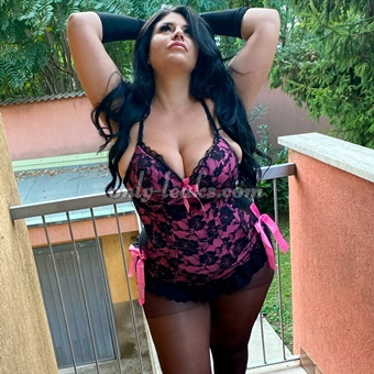 Laura Palermo (Bambolinarouge, Lalauradafne, Lauradafne) - @lpredmoon | OnlyFans