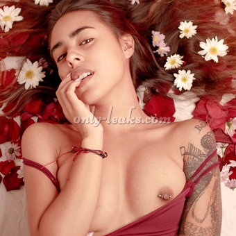 Salmakia (Salmakia Suicide, Salmakia SG) - @salmakia | OnlyFans