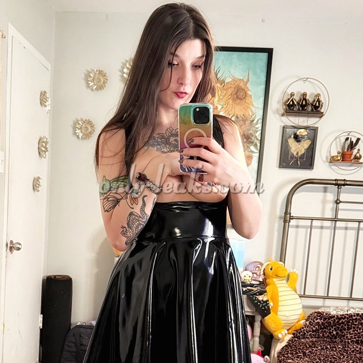 Sunnie Flowers (Sunflower, SunniexFlowers) - @goddesseevee | OnlyFans