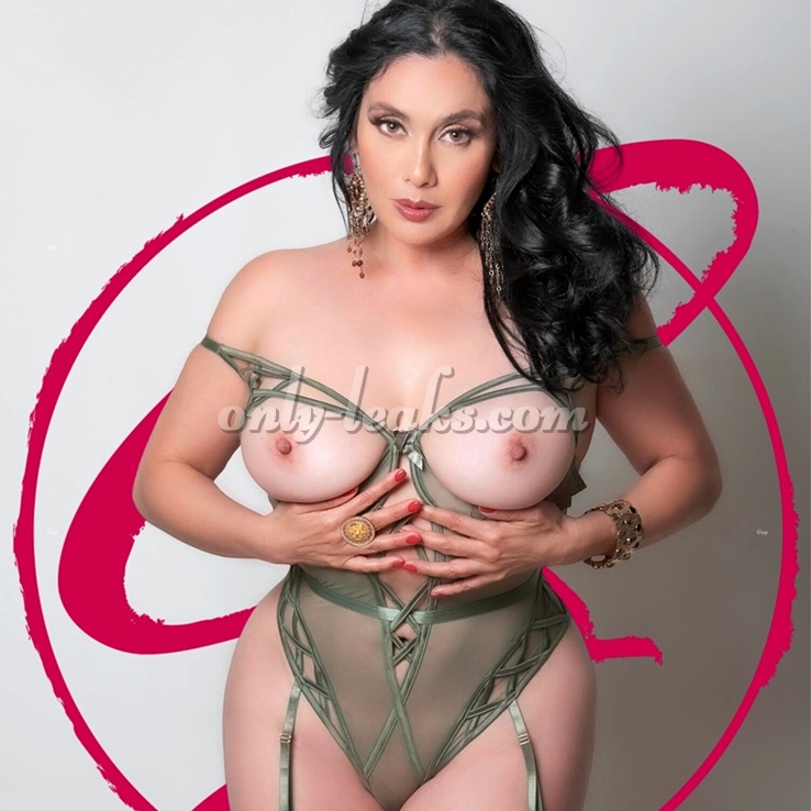 Sugey Abrego (Sugeyabregotv) - @sugeyabrego | OnlyFans